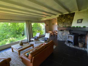 Modern Chalet with Private Tennis Court in Humain, Humain